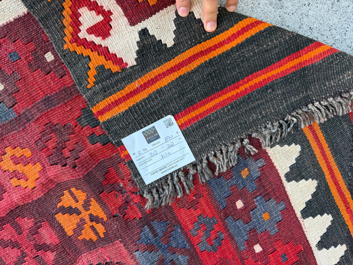 Vintage kilim 303 x 202cm