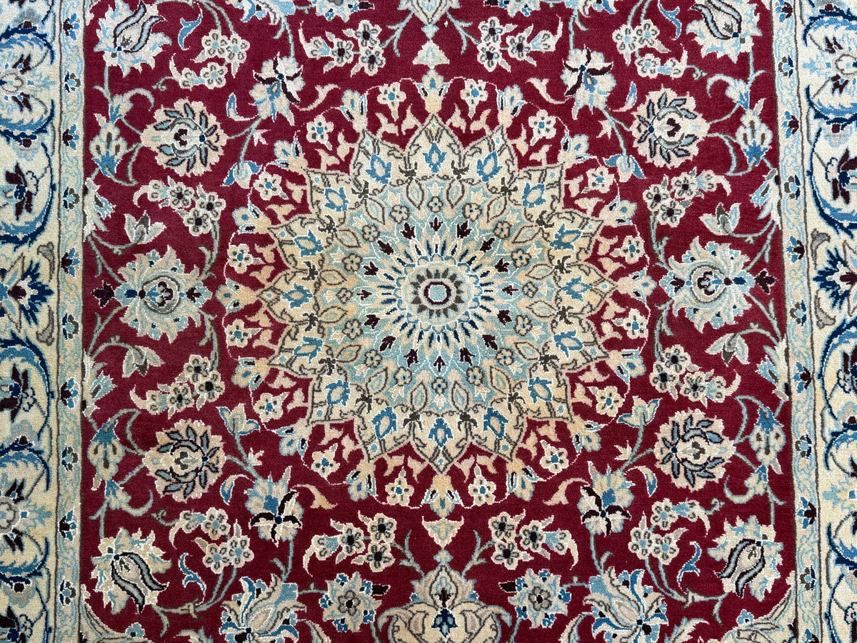Nain Irani Silk Rug (195x123cm)