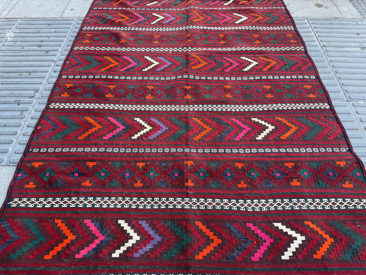 Vintage kilim 315 x 143cm
