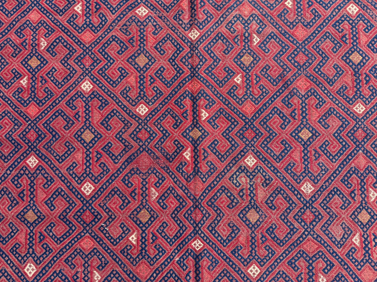 Vintage kilim 280 x 201cm
