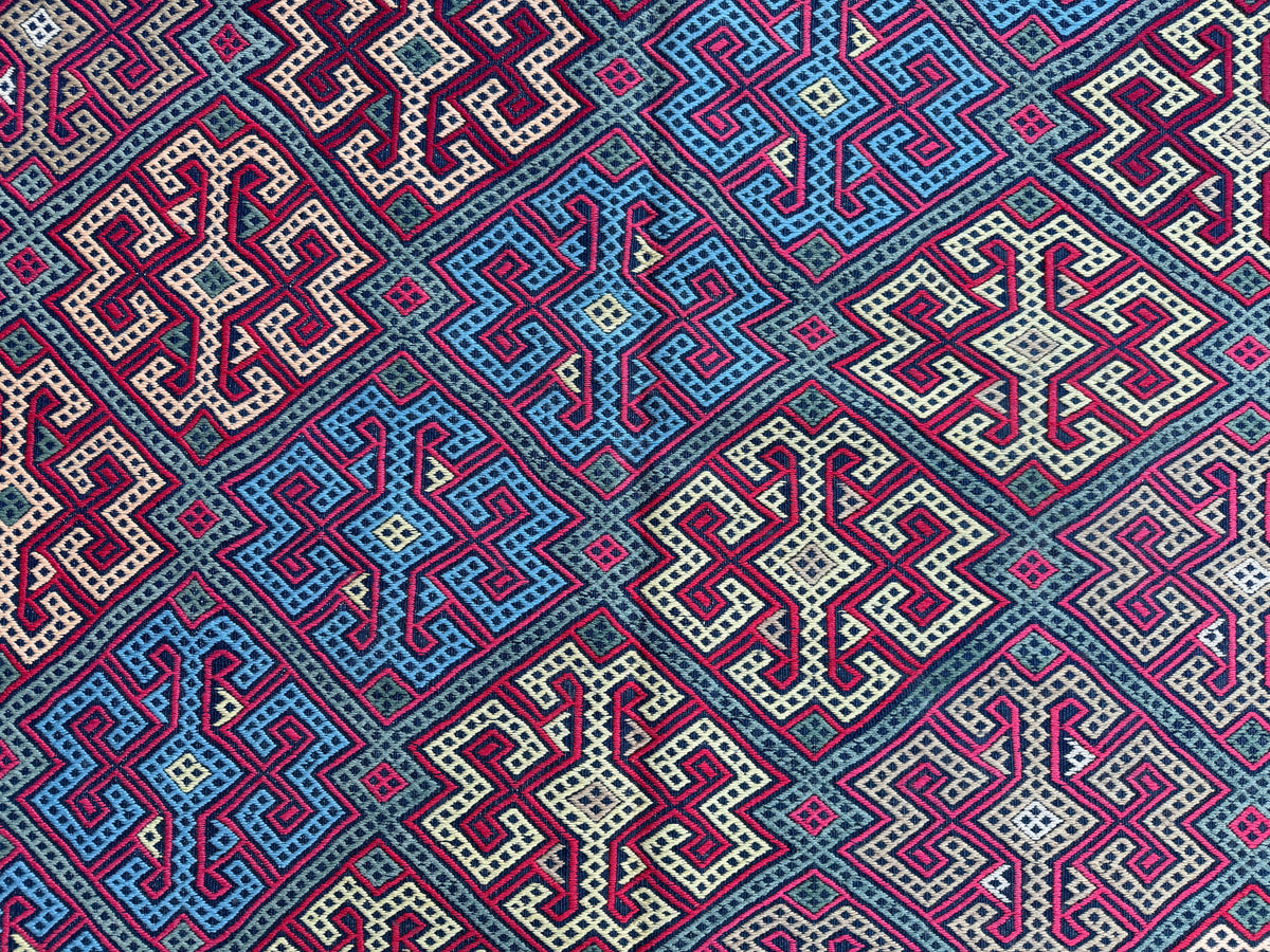 Vintage kilim 300 x 195cm