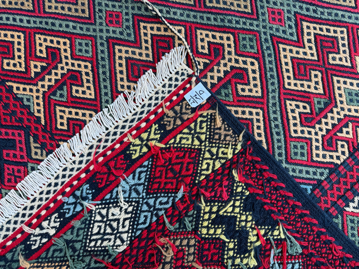 Vintage kilim 300 x 195cm