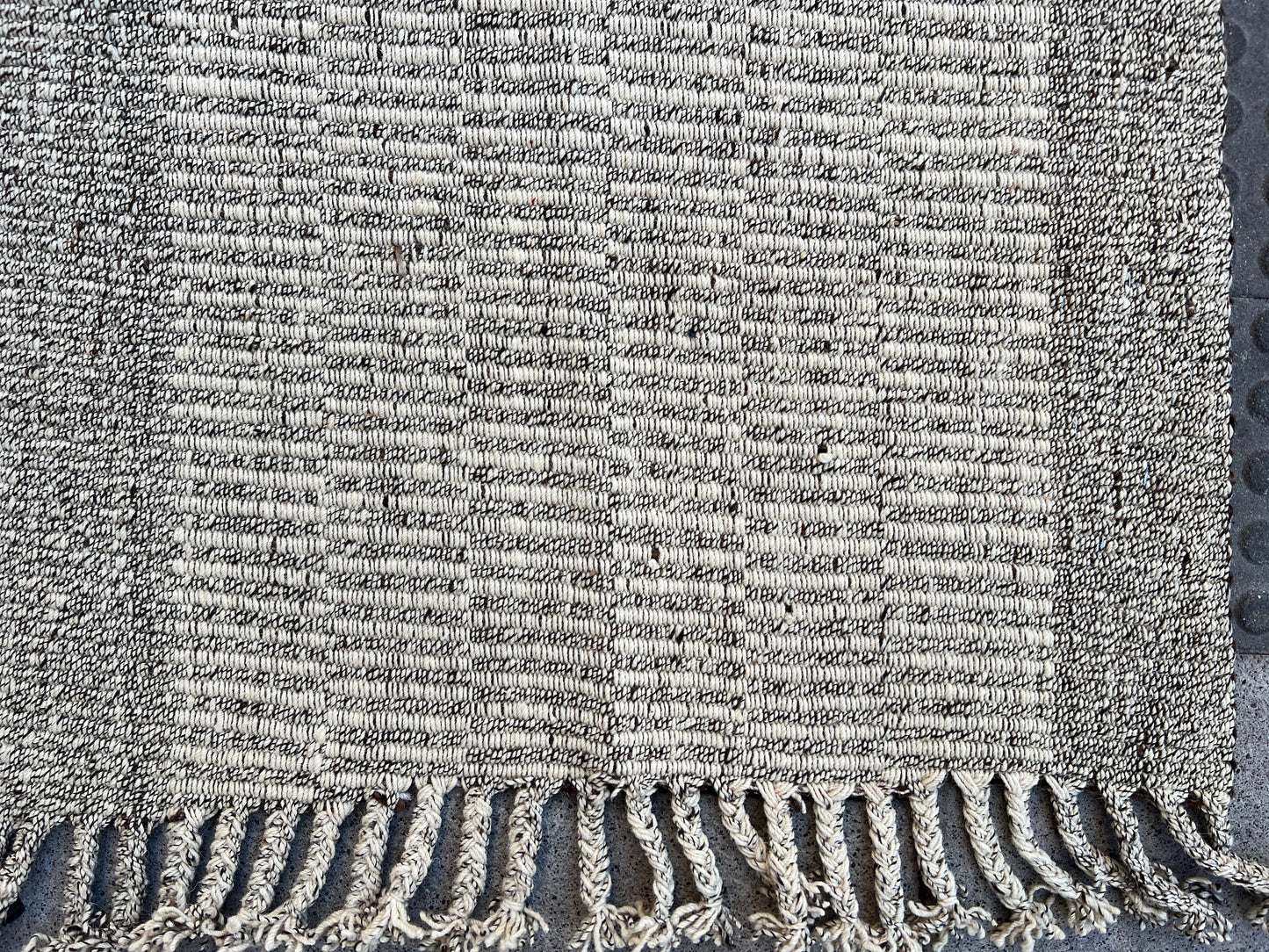 Contemporary Design kilim.