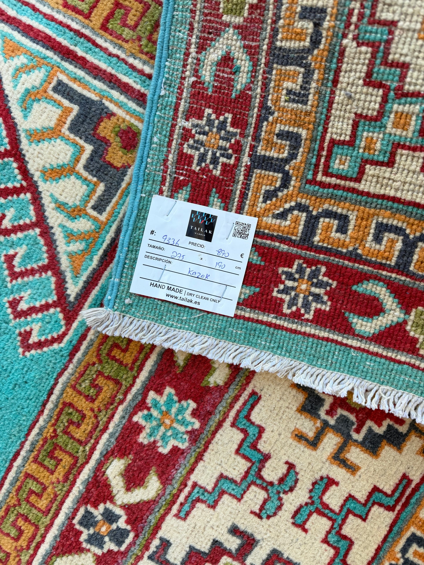 Oriental rug 275x190cm