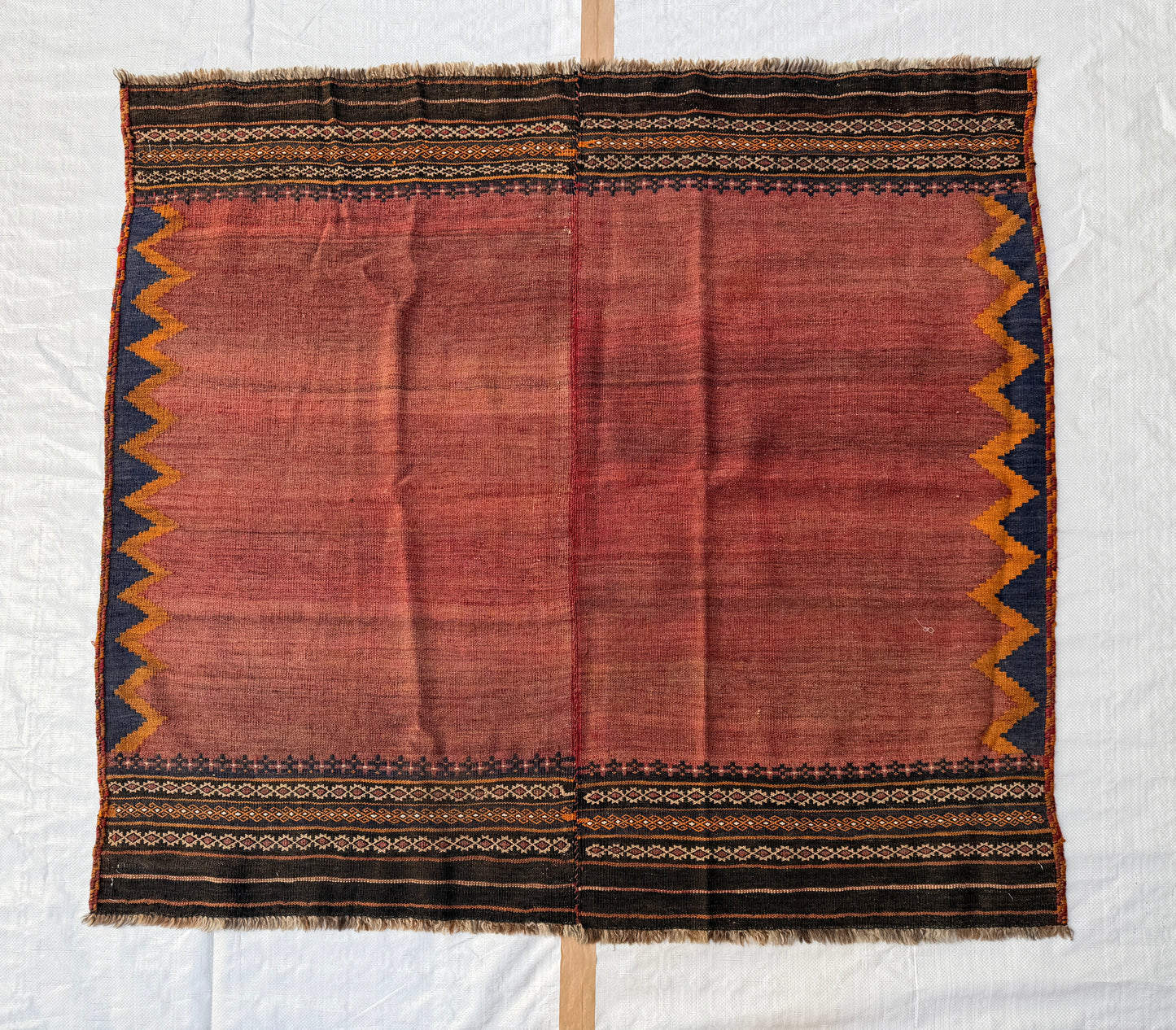 Vintage kilim 133x123cm