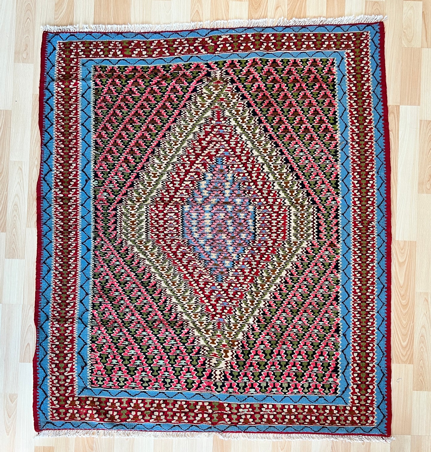 Seena kurdi kilim