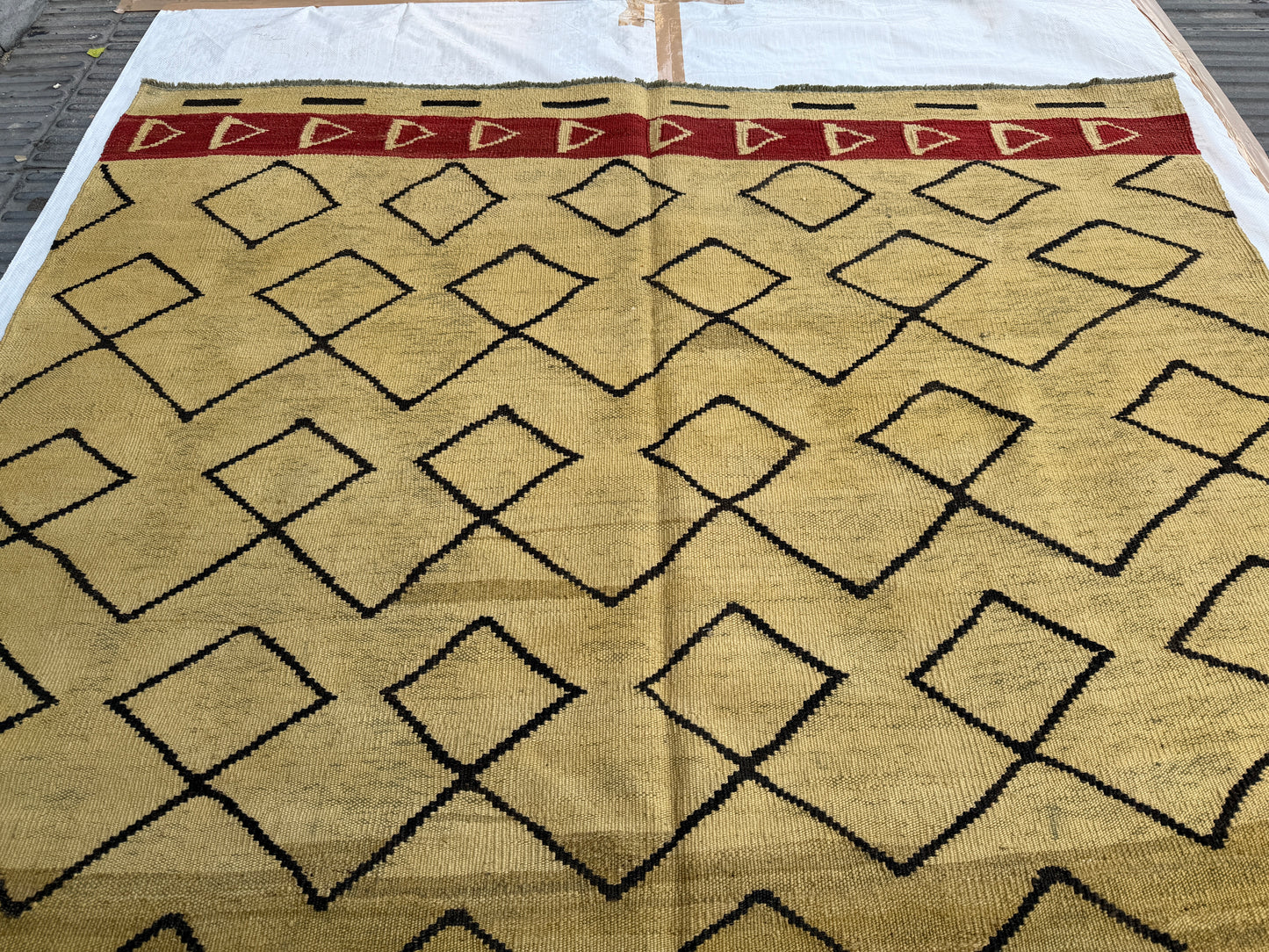 Contemporary design Kilim 242x186cm