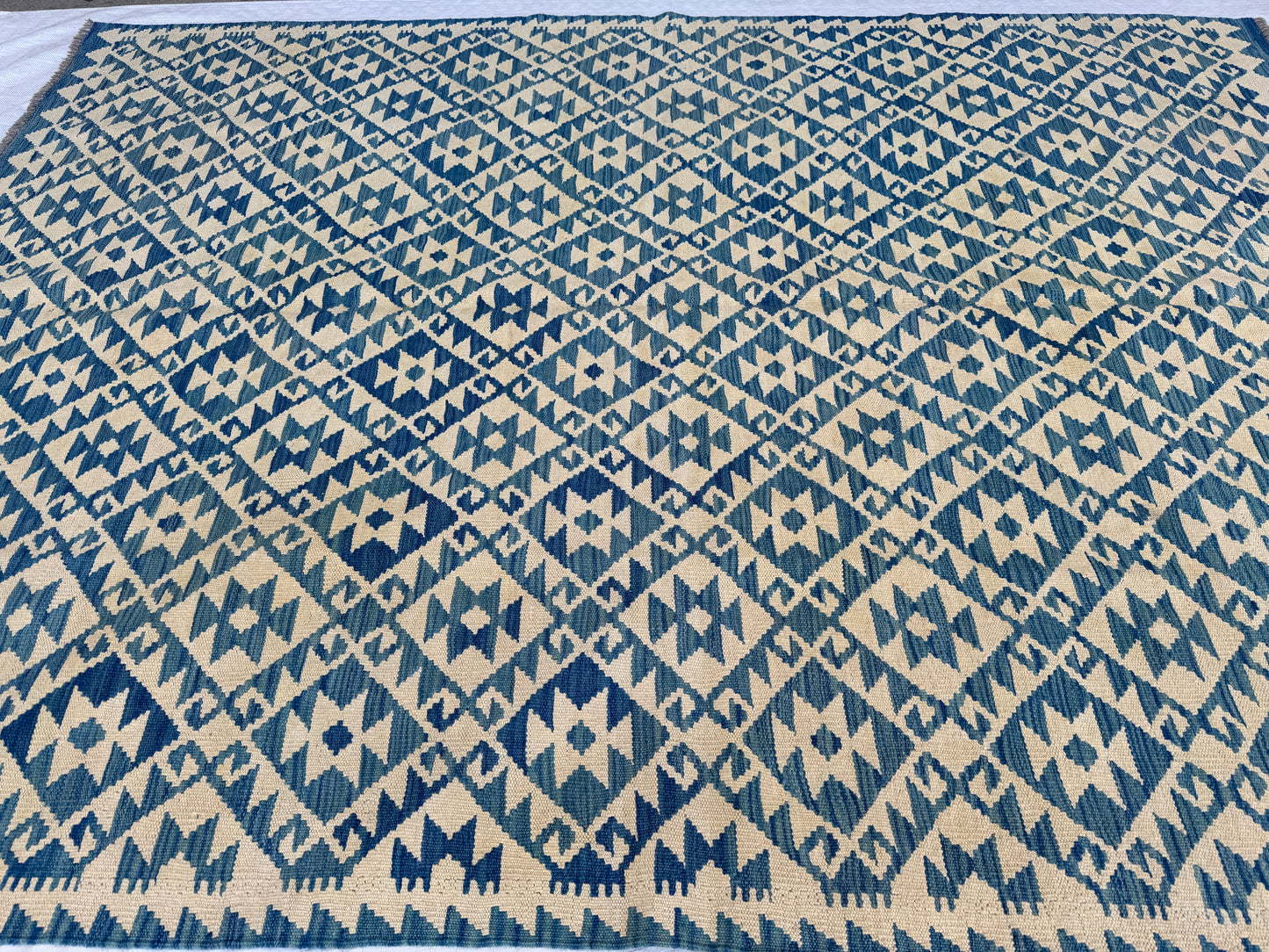 Classic Maimana Kilim 245x180cm