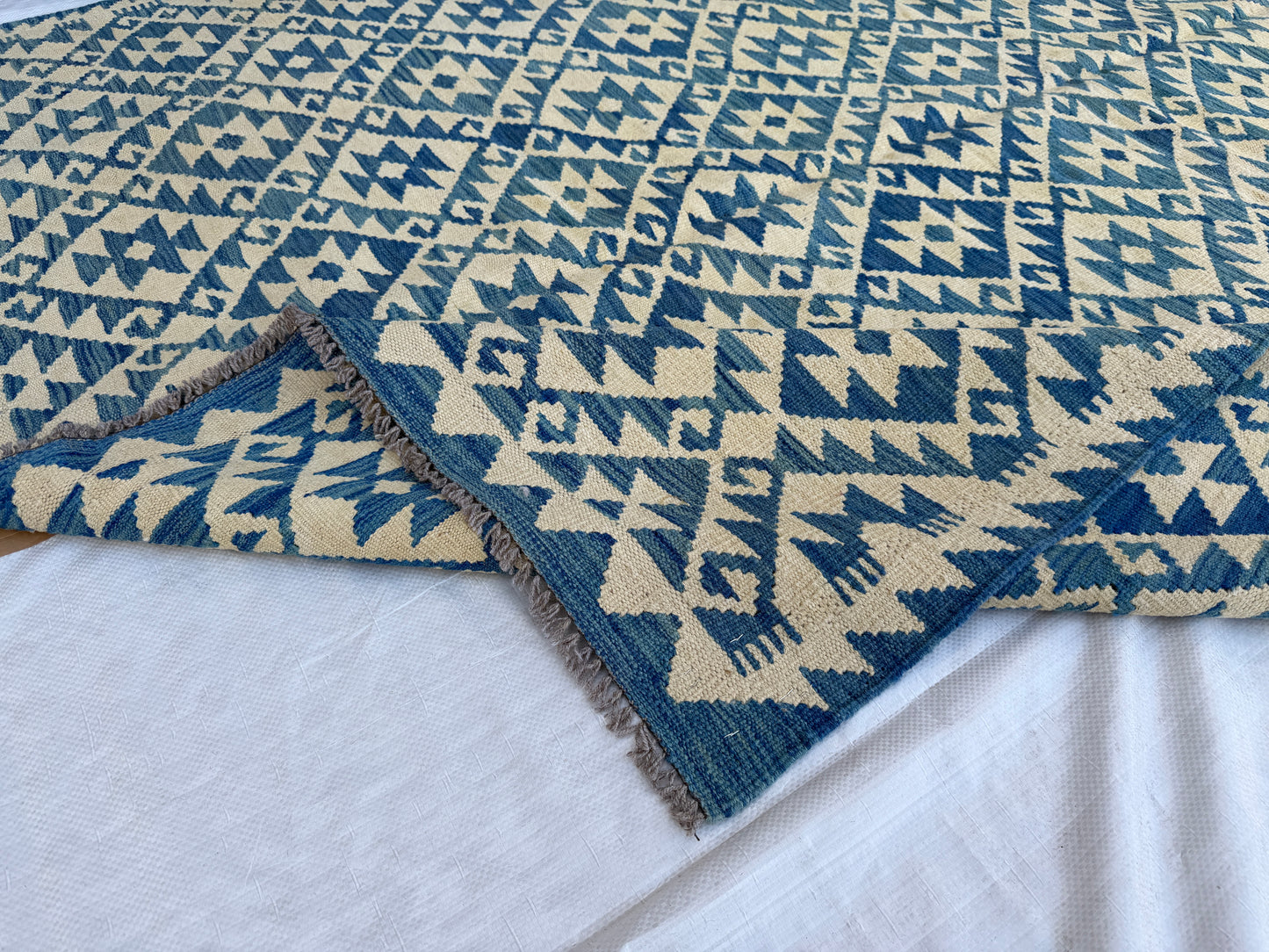 Classic Maimana Kilim 245x180cm