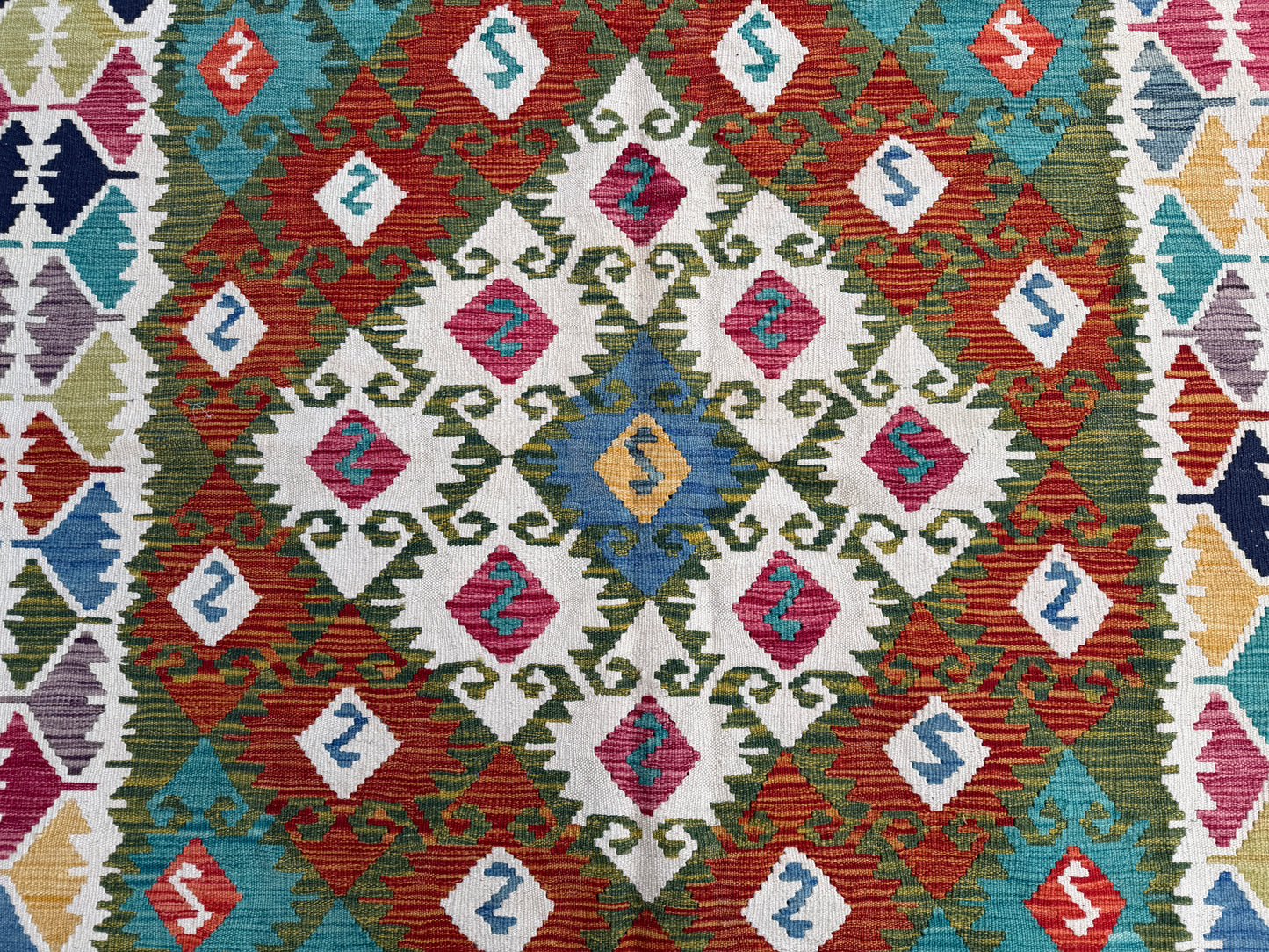 Classic Maimana Kilim 251x180cm