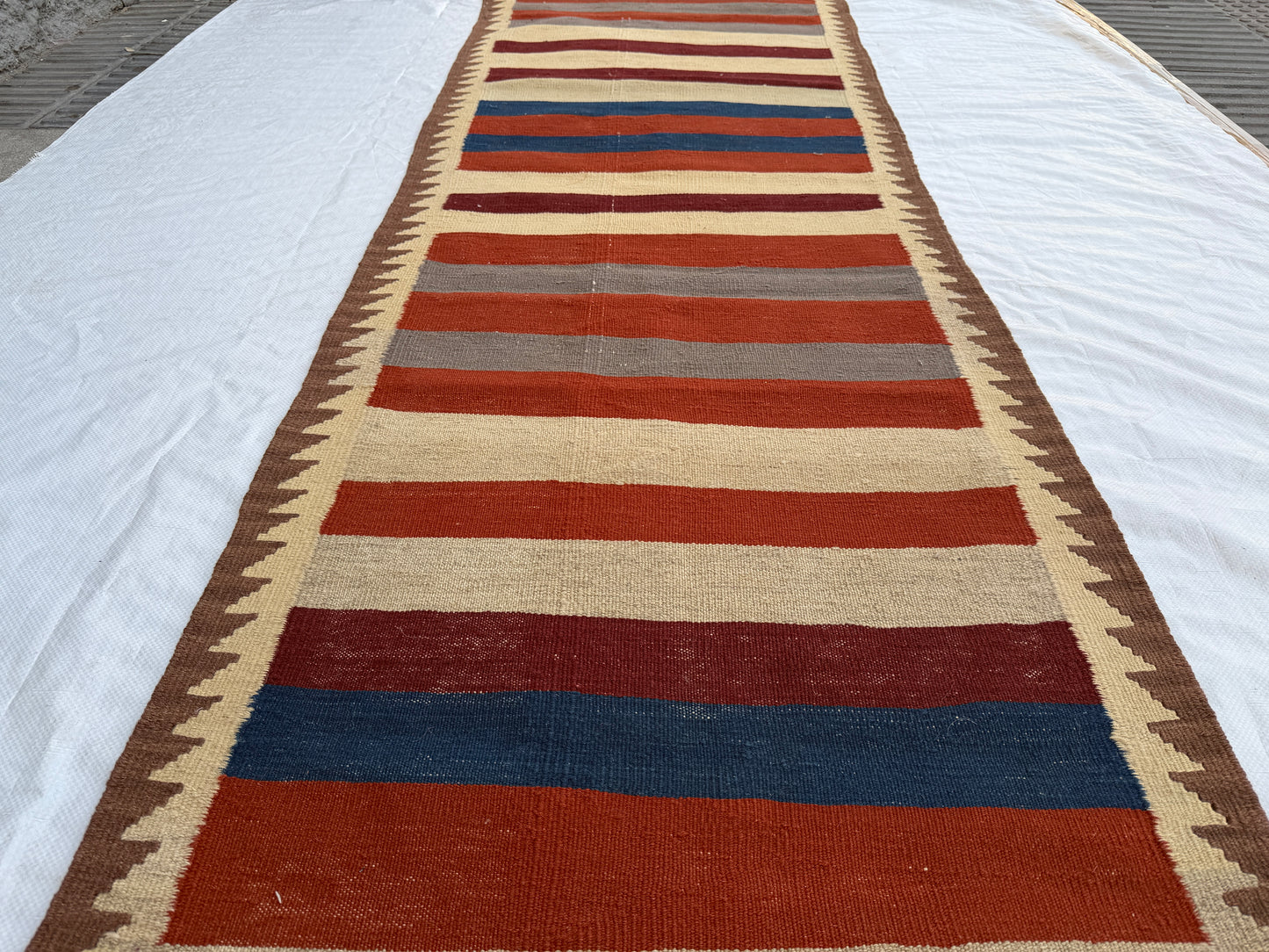Vinatge kilim Runner (300x80cm)