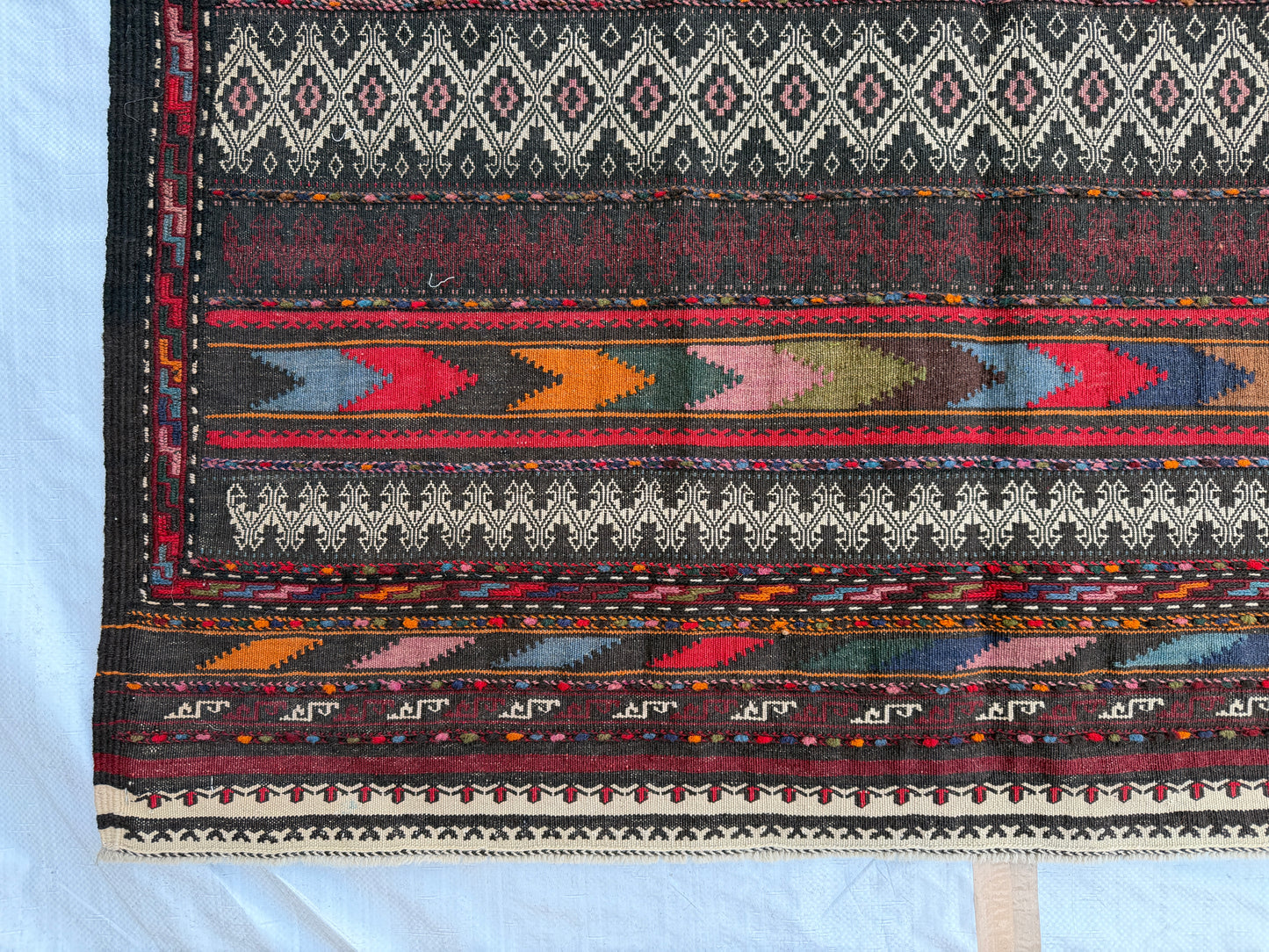 Vintage kilim 202x122cm