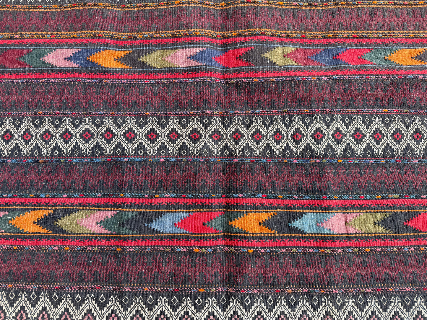 Vintage kilim 202x122cm