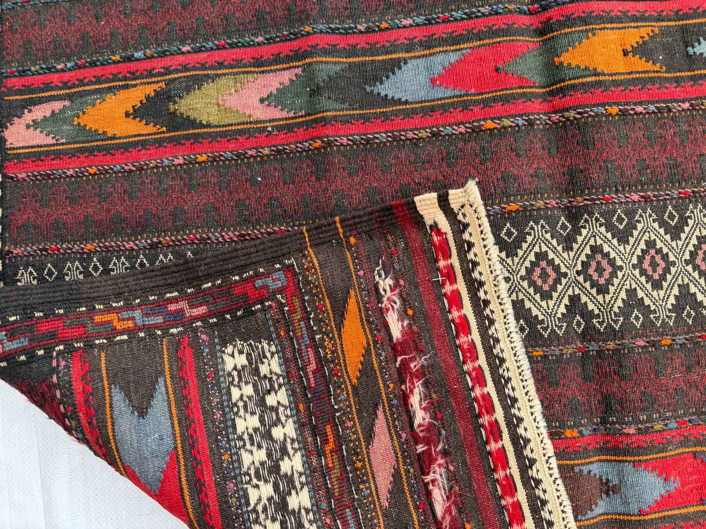Vintage kilim 202x122cm