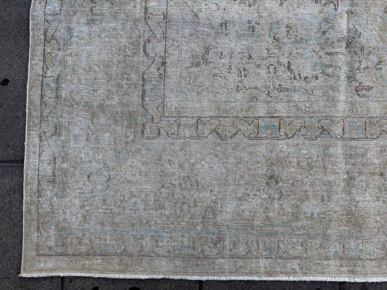 Overdyed Vintage Hand knotted Rug (400x295cm)