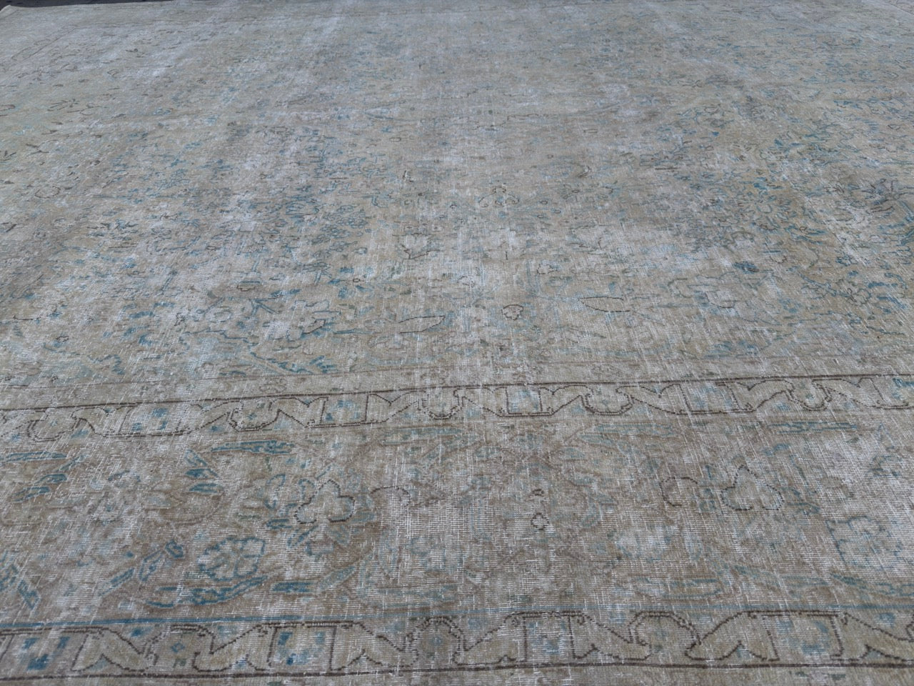 Overdyed Vintage Hand knotted Rug (400x295cm)