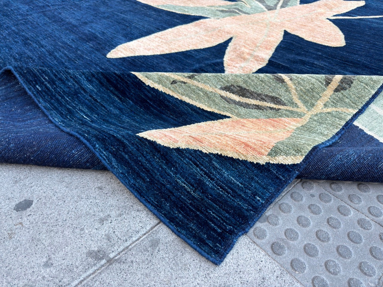 Contemporary design Hand knotted Rug (405x330cm)