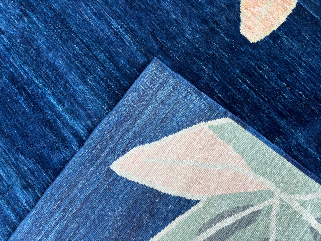 Contemporary design Hand knotted Rug (405x330cm)