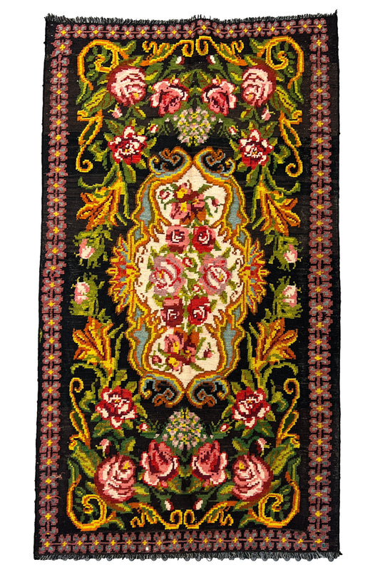 Moldovian Floral Vintage kilim (248x140cm)