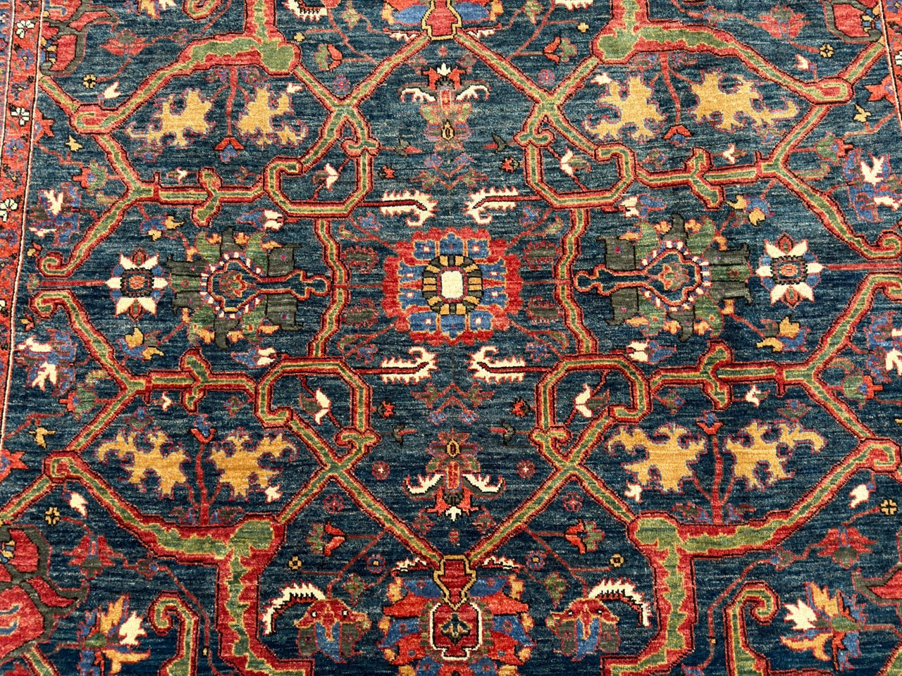 Oriental Hand knotted Rug (385x280cm)