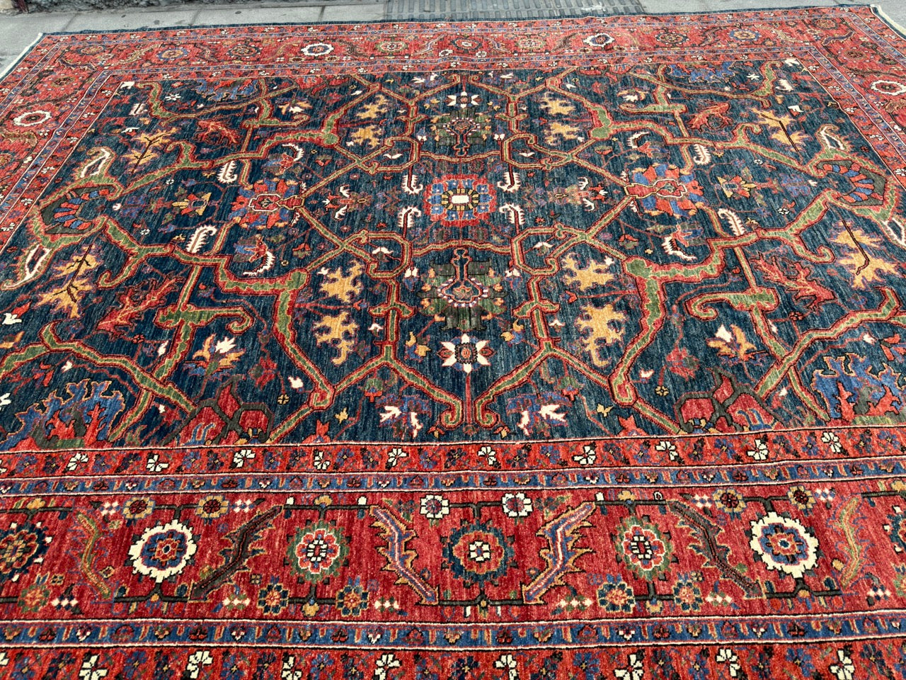 Oriental Hand knotted Rug (385x280cm)