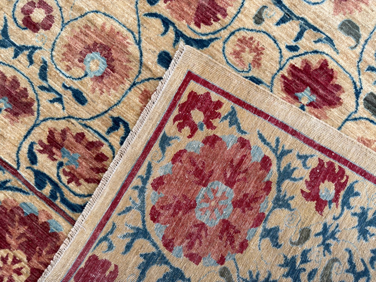 Floral Design Rug 300x242cm