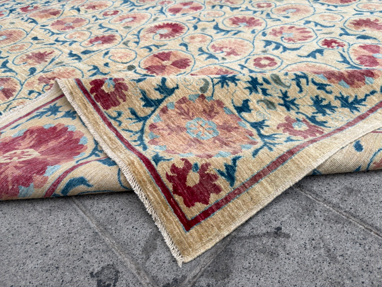 Floral Design Rug 300x242cm