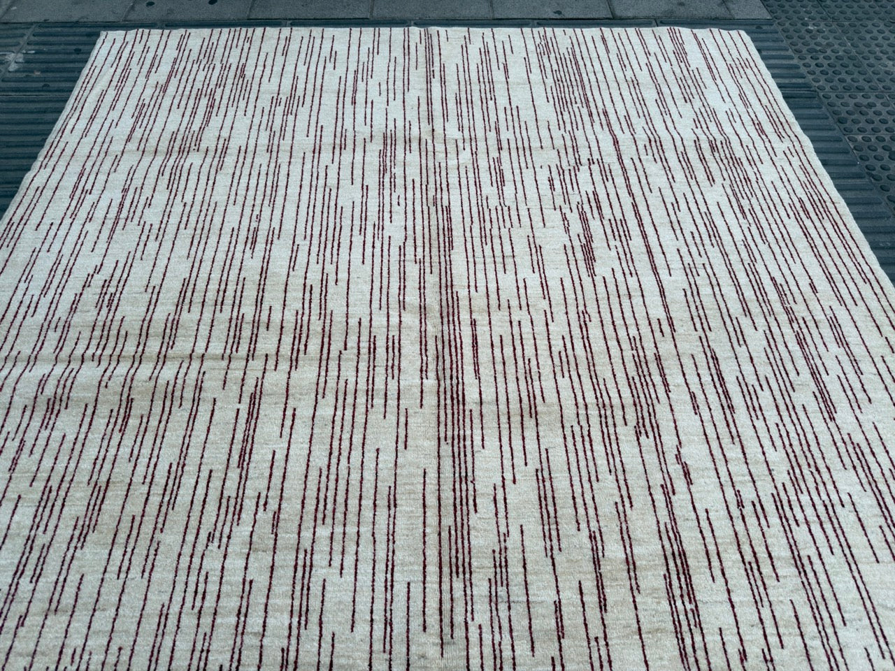 Modern rug 280x203cm