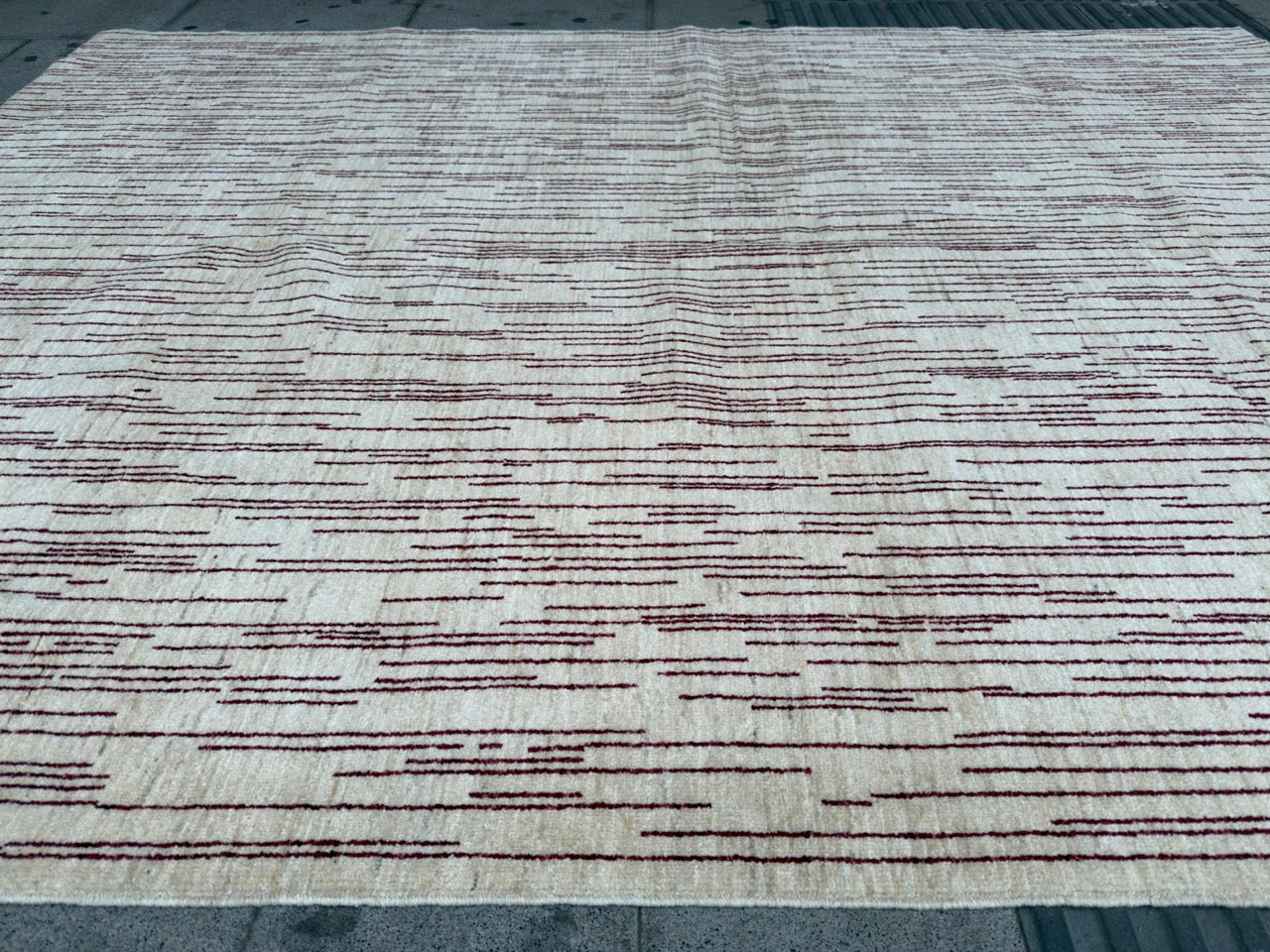 Modern rug 280x203cm