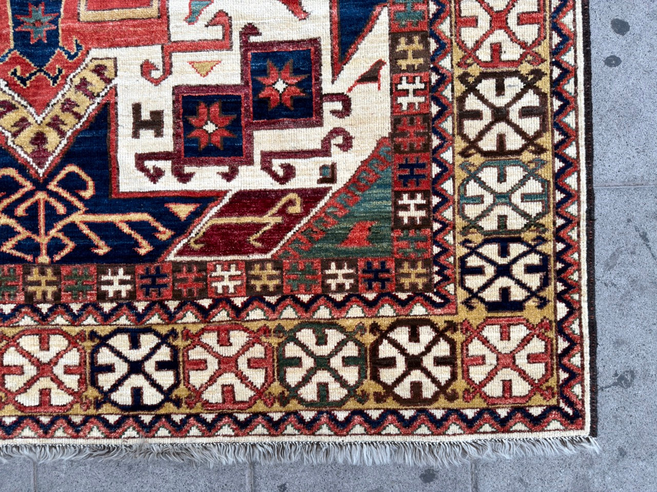 Oriental rug 325x220cm