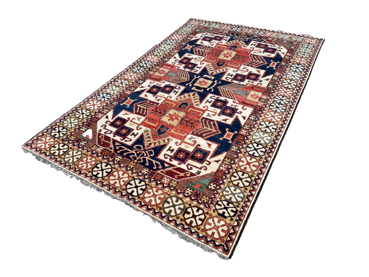 Oriental rug 325x220cm