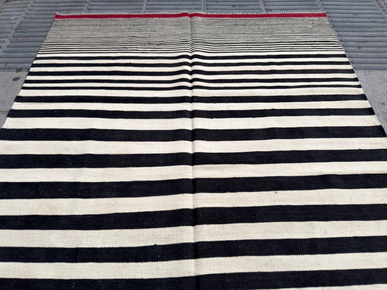 Modern Kilim 240x180cm