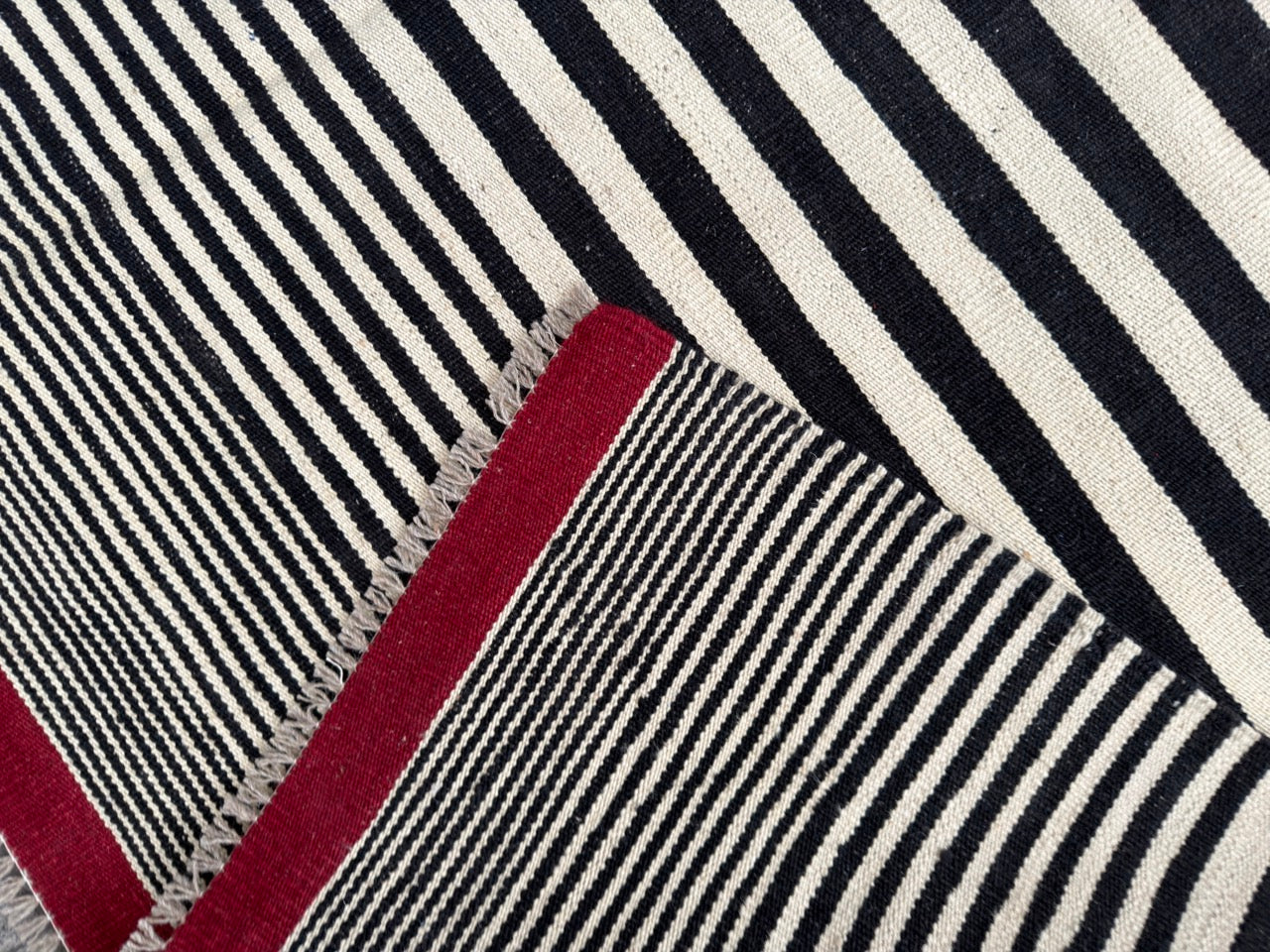 Modern Kilim 240x180cm