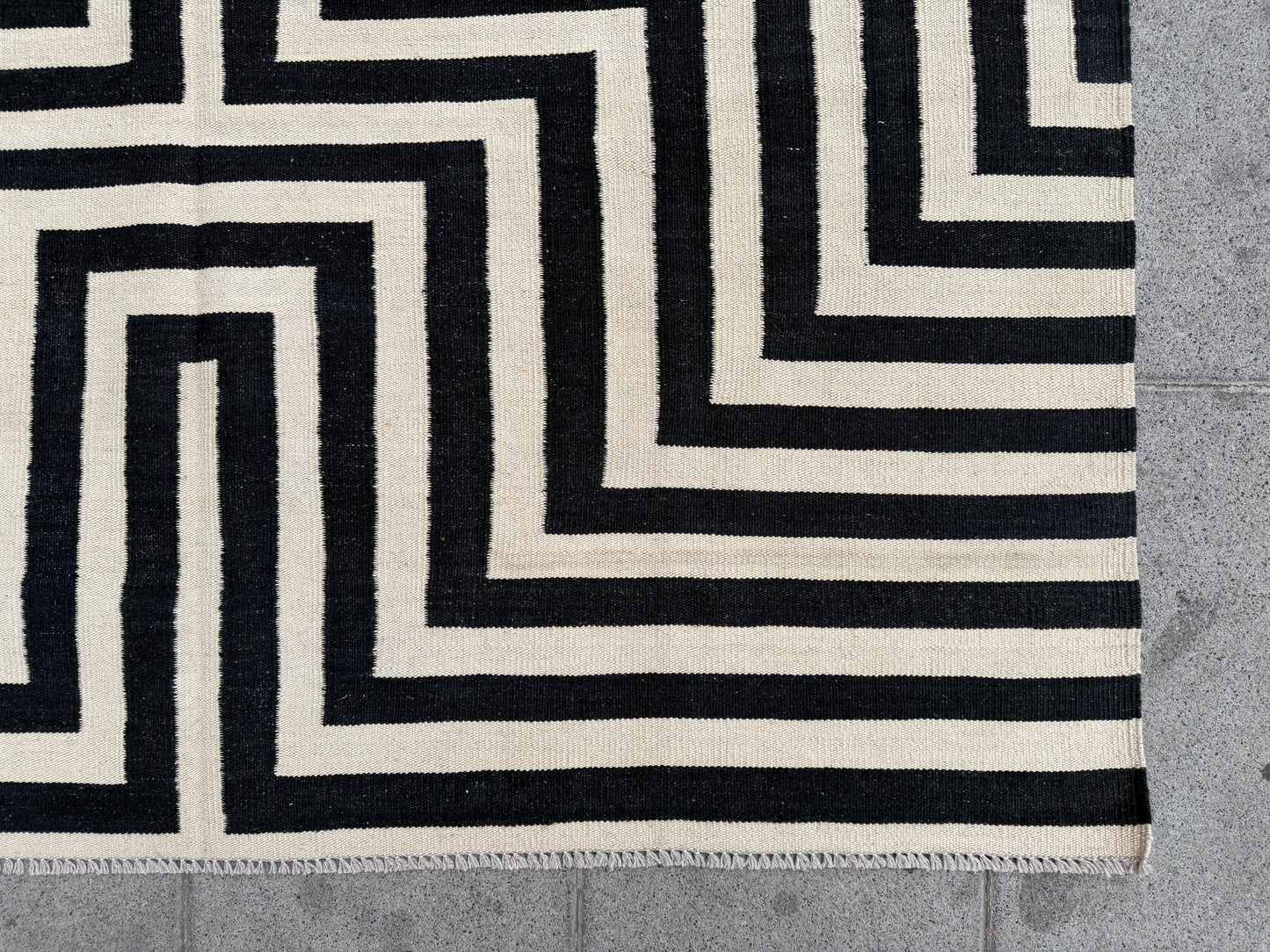 Modern Kilim 240x190cm