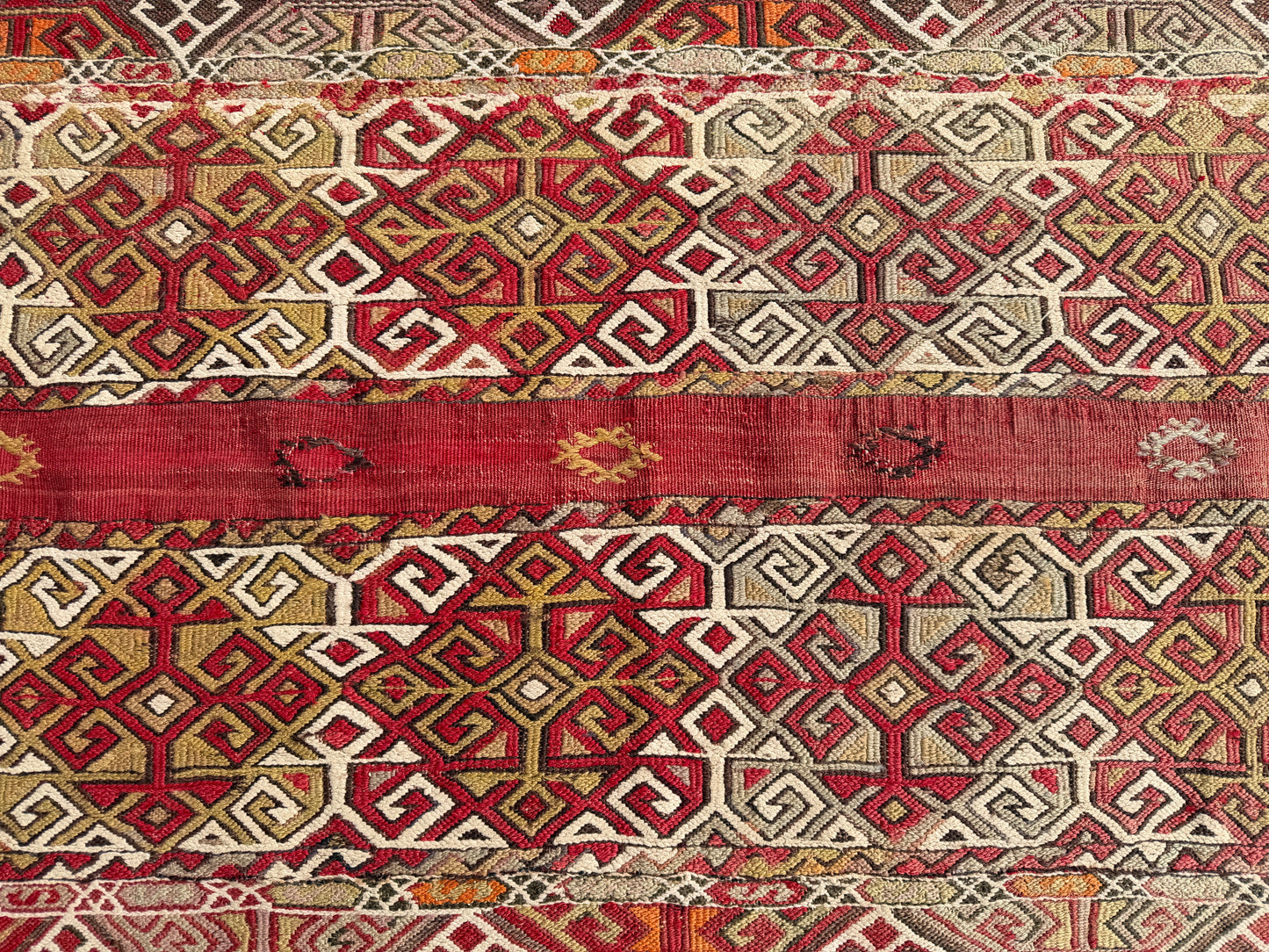 Vintage kilim 124x103cm