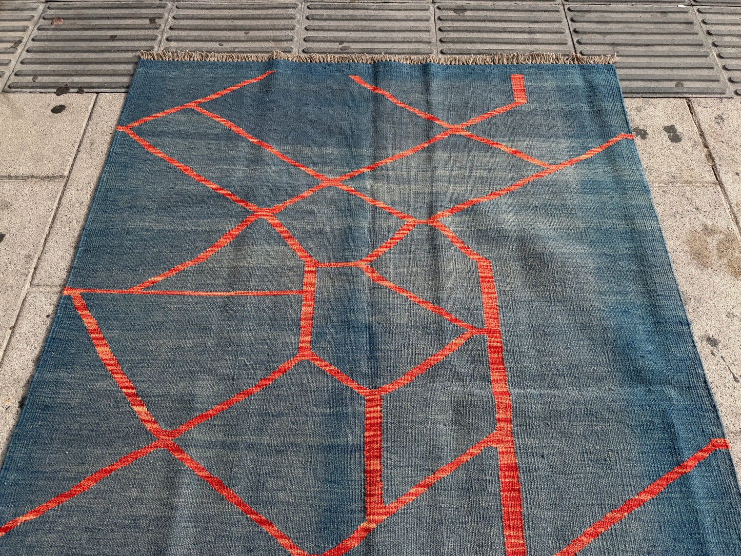Contemporary design kilim 180x134cm