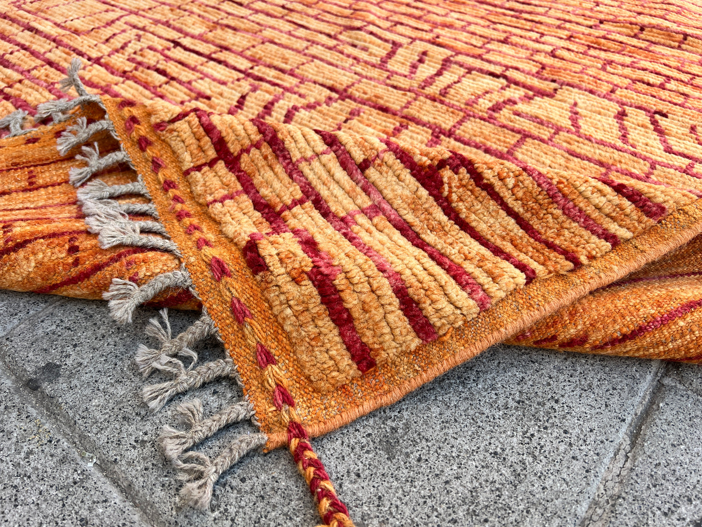 Contemporary design rug