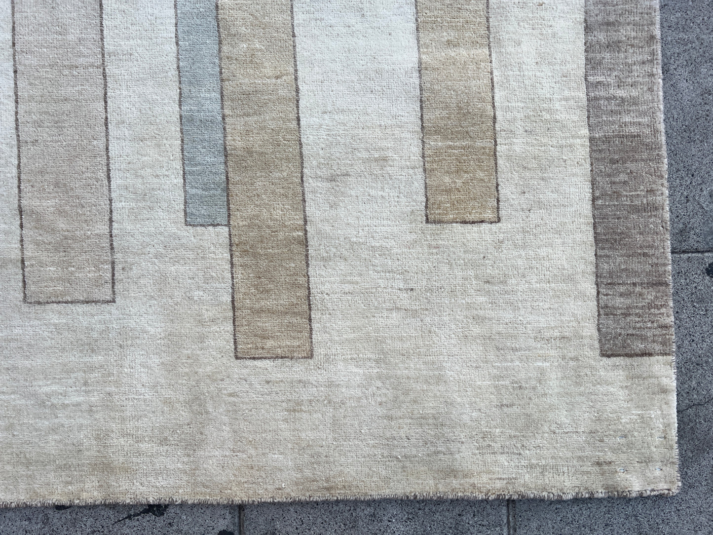 Contemporary design Rug.