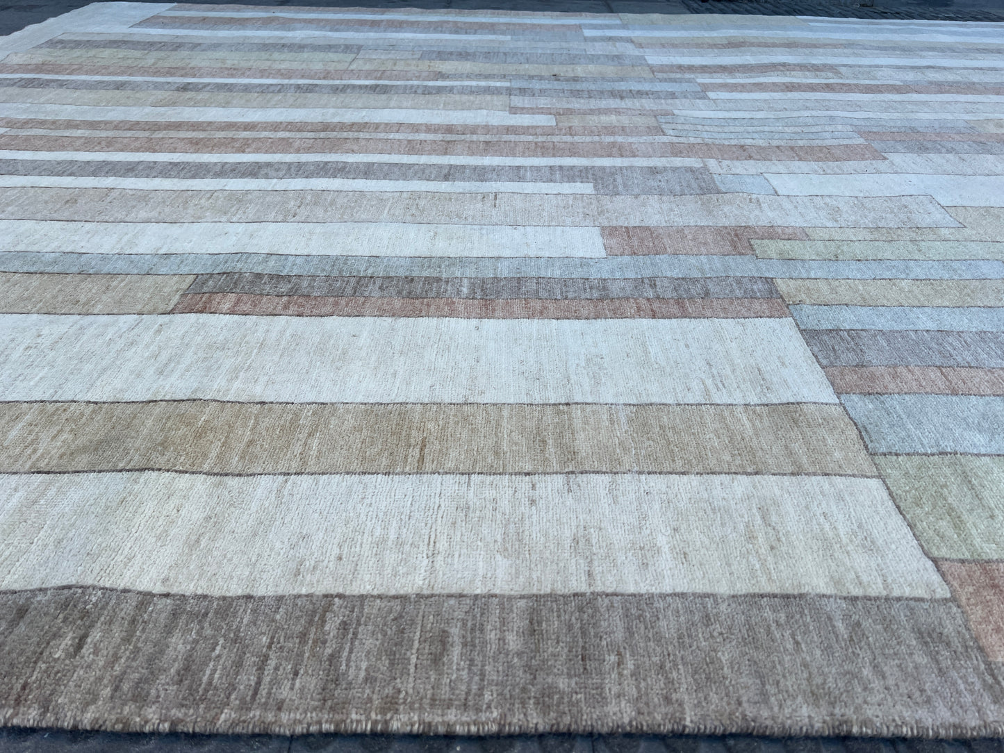 Contemporary design Rug.