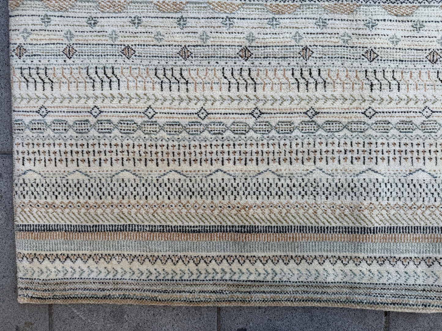 Gabbe rug 245x165cm