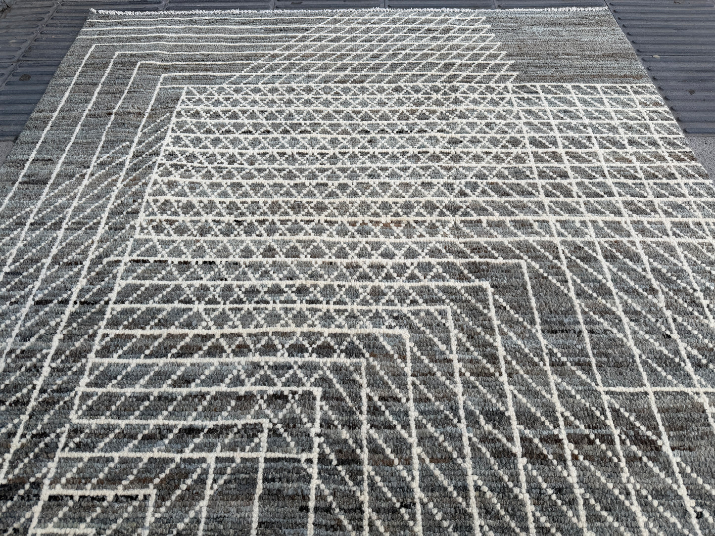 Gabbe rug 272x184cm
