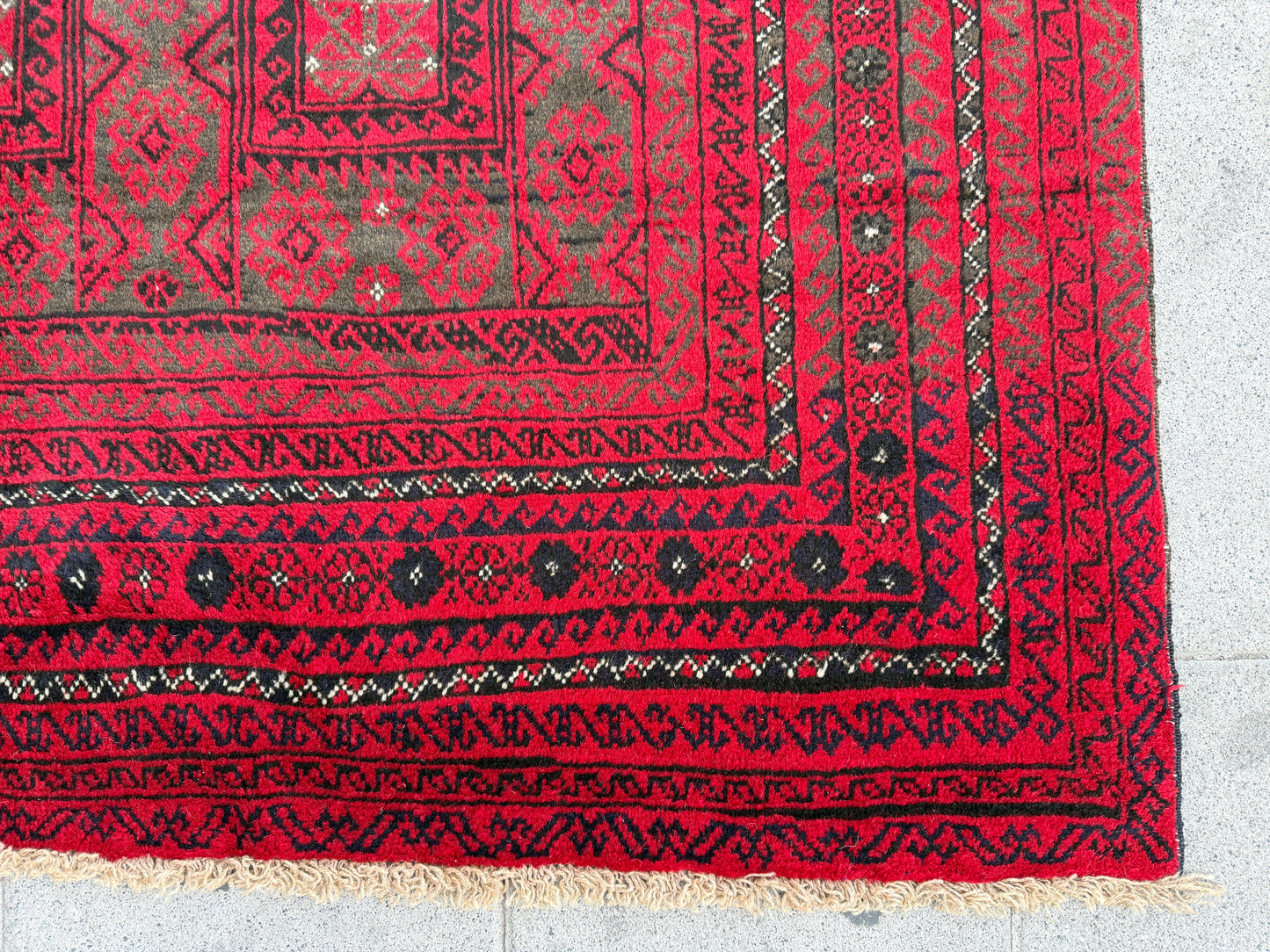 Oriental rug 282x182cm