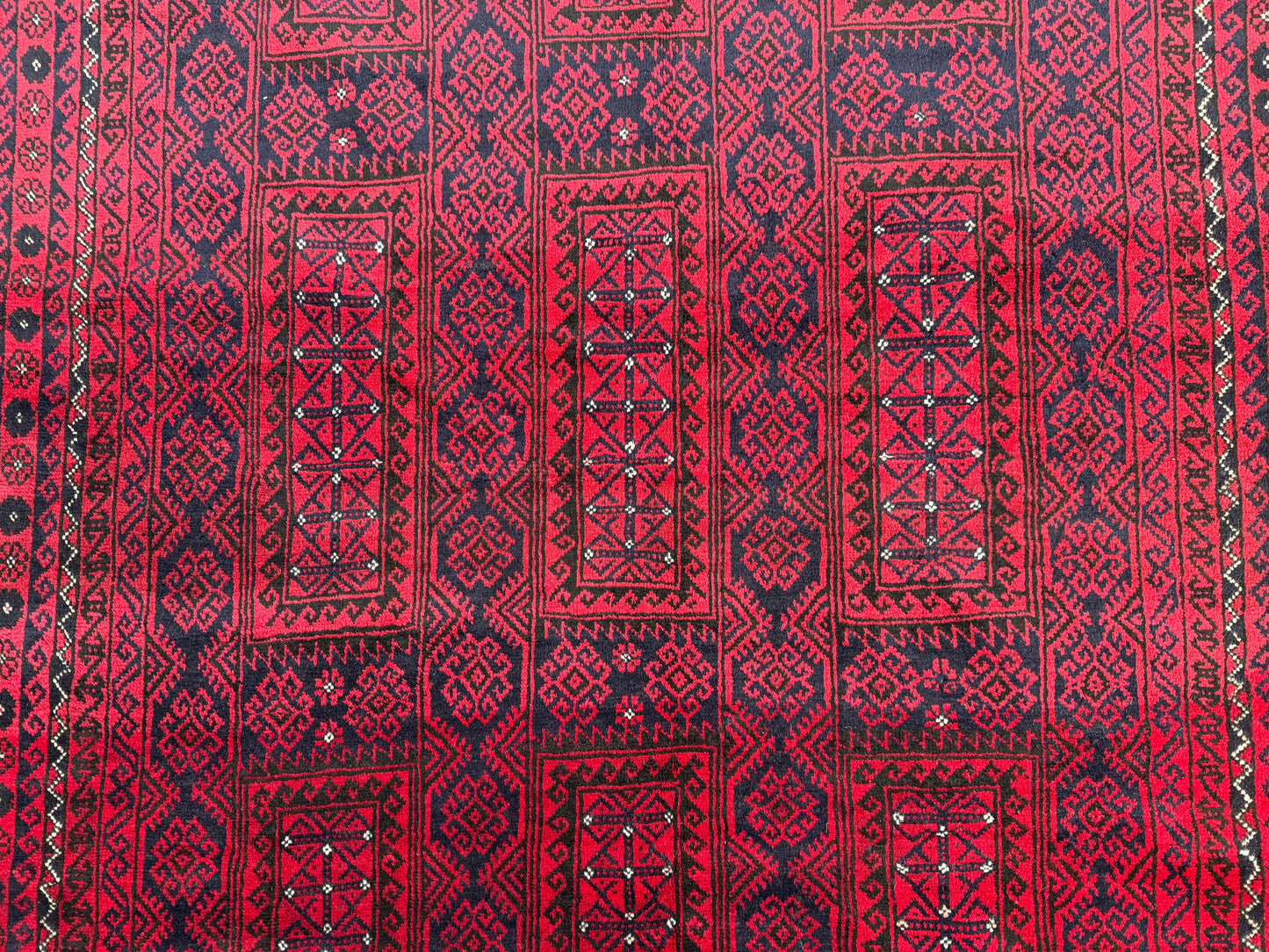 Oriental rug 282x182cm