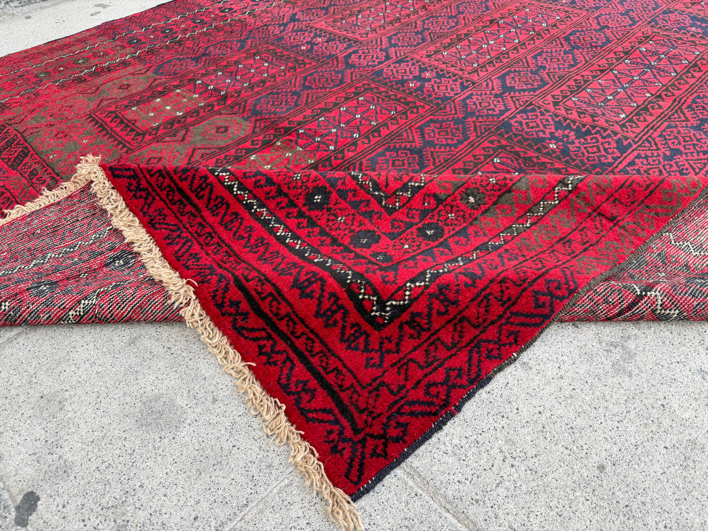 Oriental rug 282x182cm