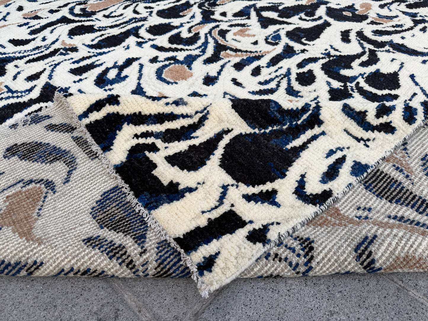 Gabbe Rug 305x250cm
