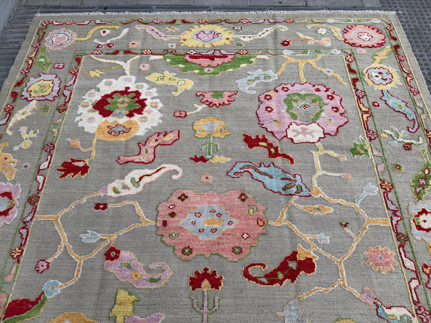 Oushak Rug 295x250cm