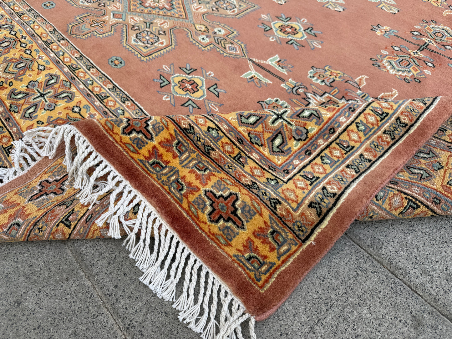 Jaldar Hand knotted Rug (331x220cm)