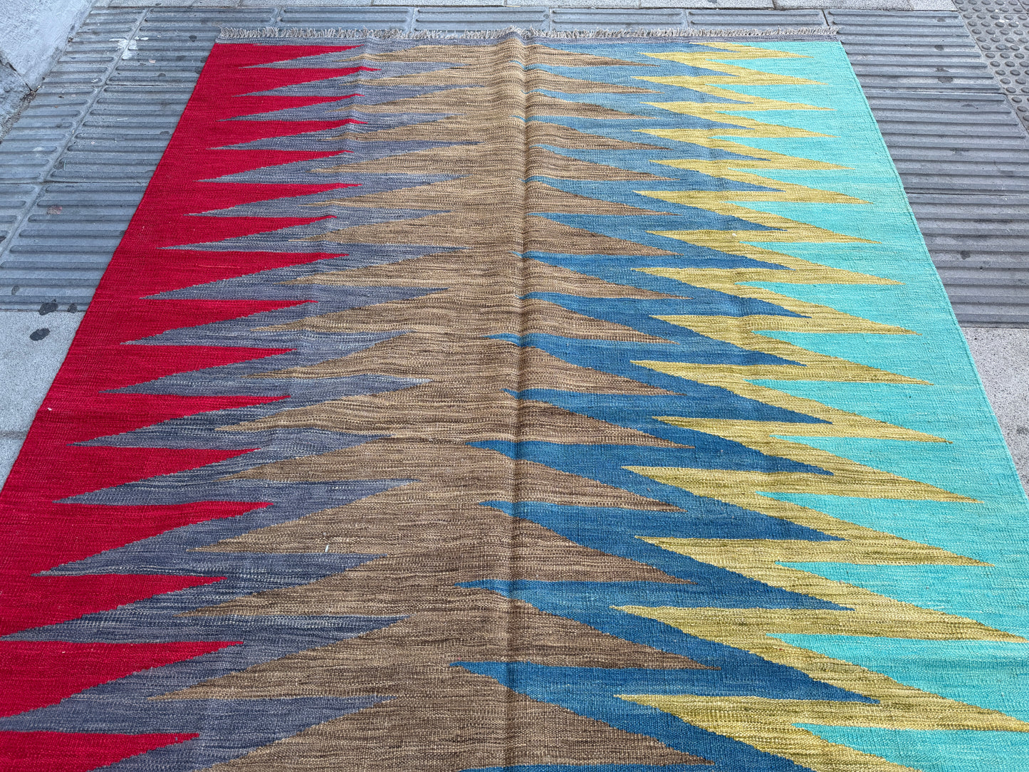 Comtemporary design Kilim 241x176cm