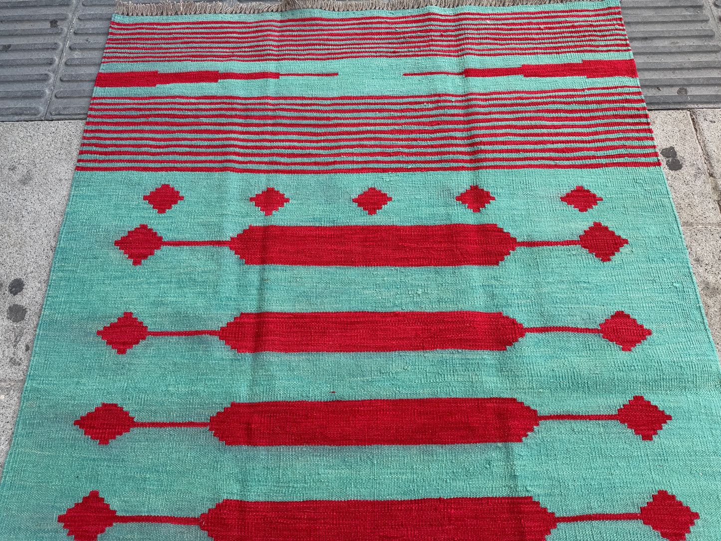 Modern kilim 194x125cm