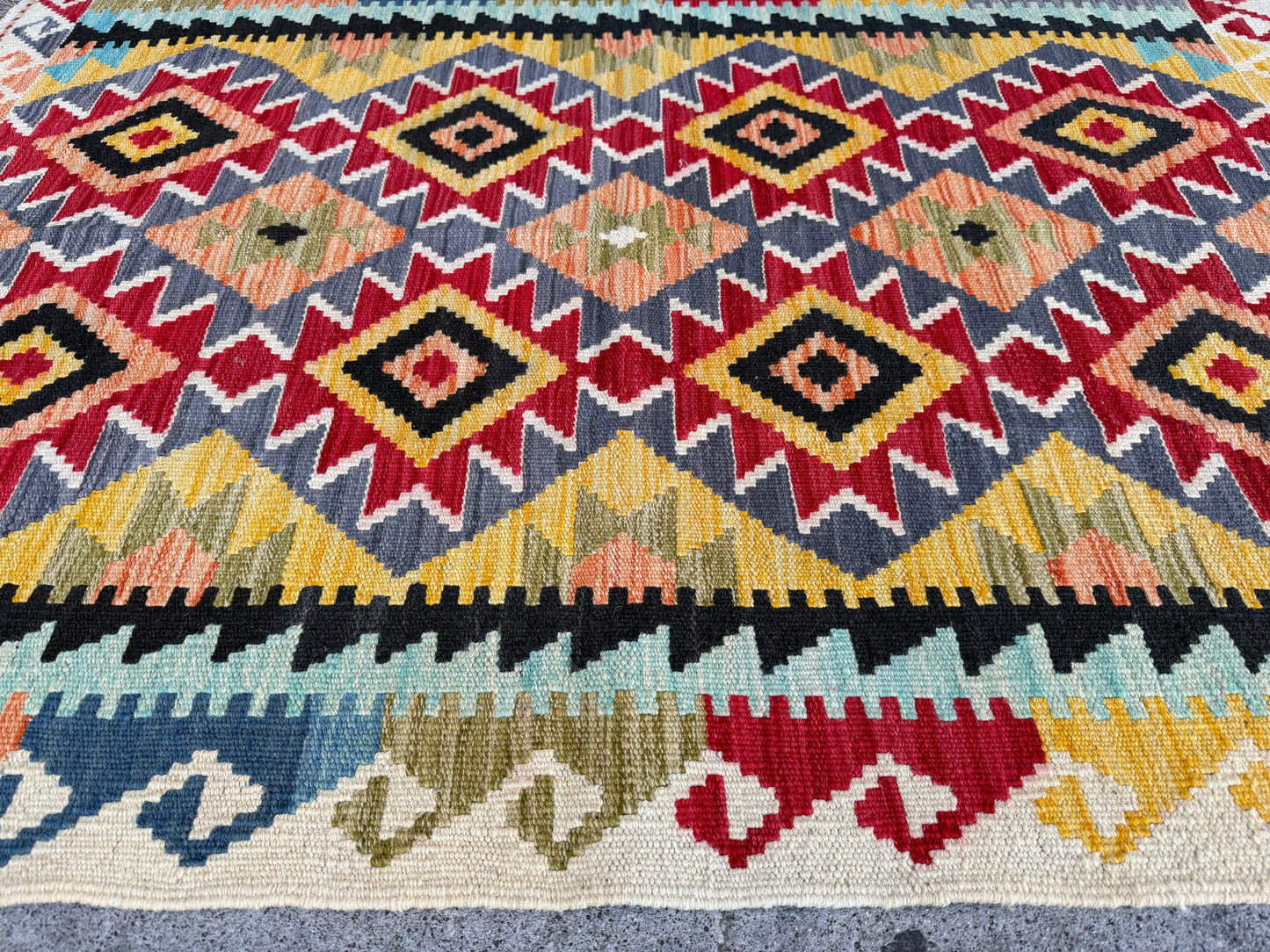 Maimana Kilim
